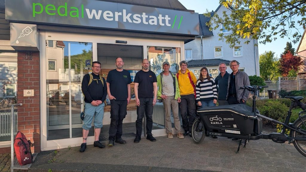 Teilnehmer am Werkstattkurs bei Pedalwerk