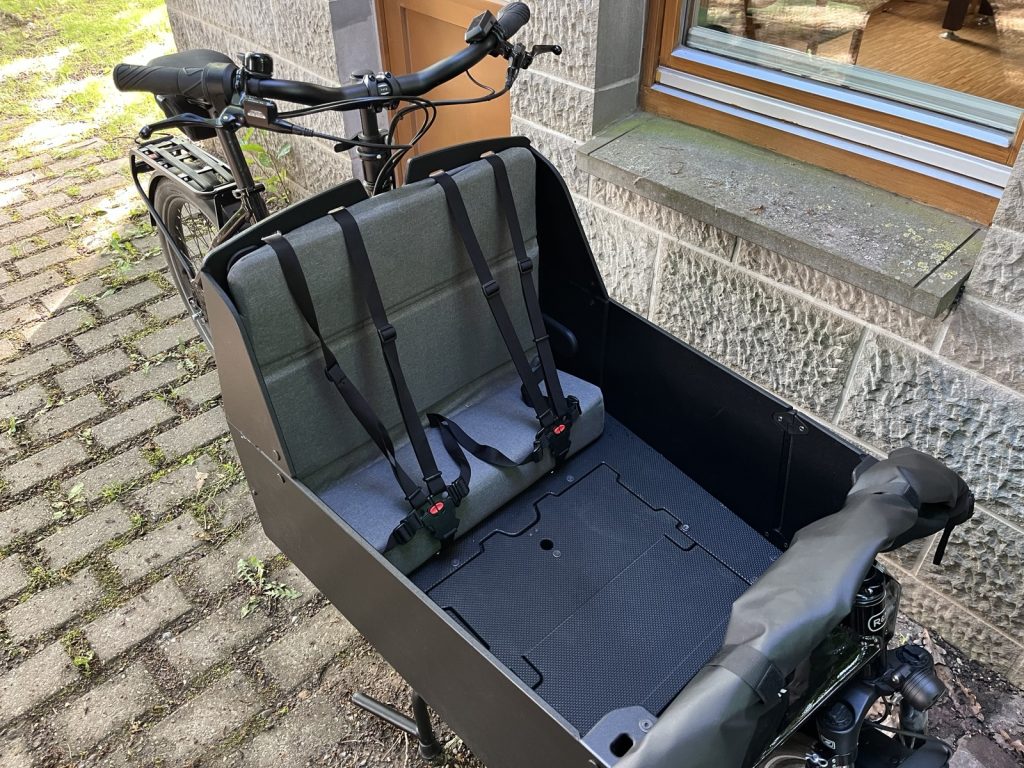 Lastenrad R&M Transporter 2 65 mit Kindersitz